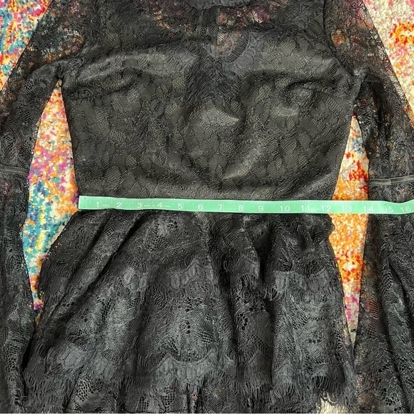 Misha Collection Lace Ruffle Trumpet Bell Sleeve‎ Blouse - Picture 16 of 16